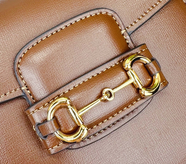 激安グッチバッグコピー着用イメージ